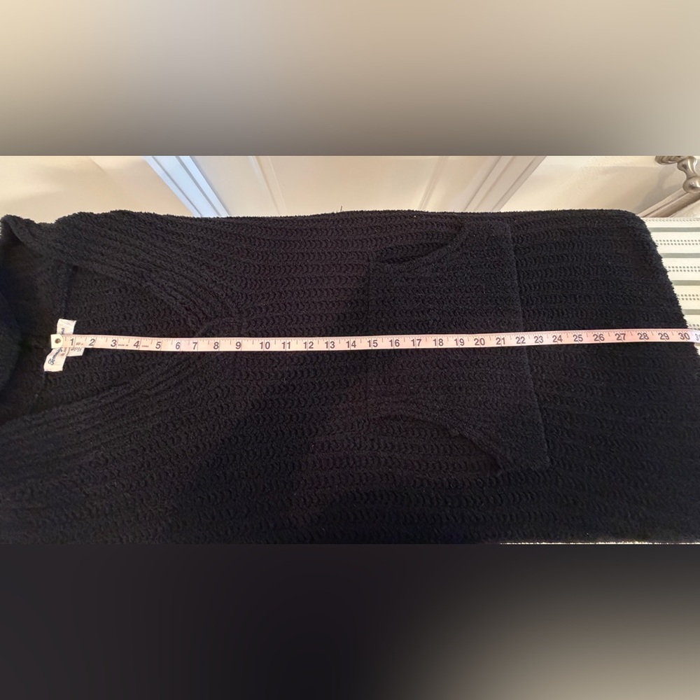 Tommy Bahama Oversized Black V-Neck Poncho Sweater - Picture 10 of 11